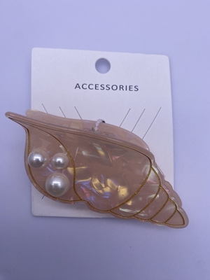 Fashionable Shell with Pearl Acrylic Hair Claw Clip